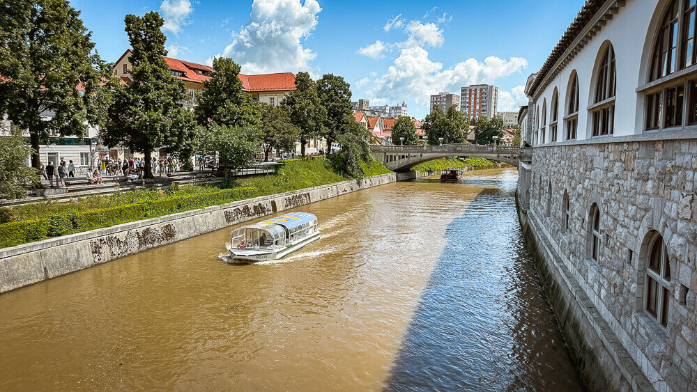 Ljubljana boat ride on the Ljubljanica River
