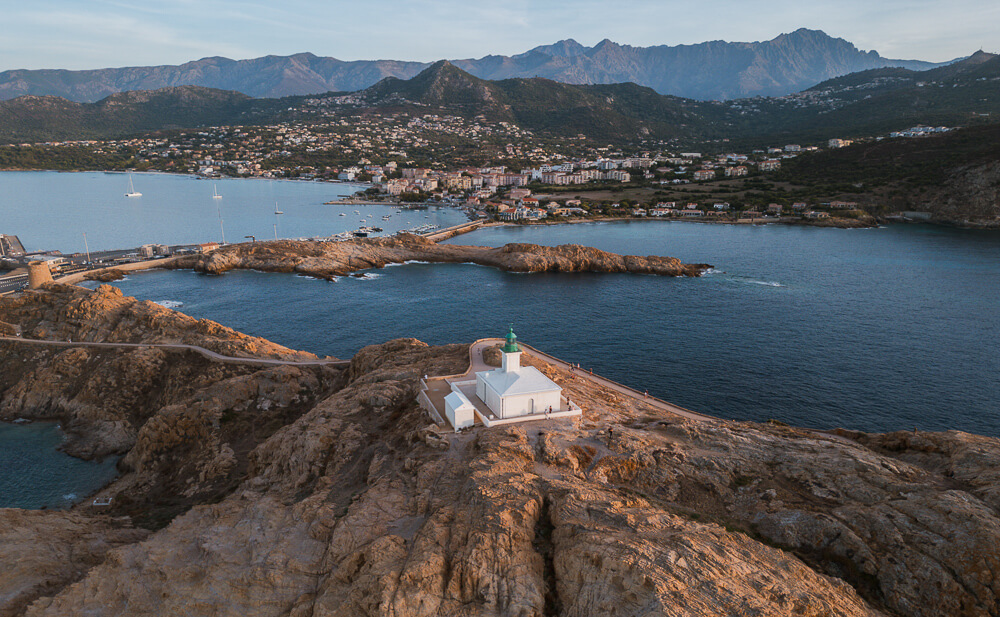 L'Île-Rousse lighthouse